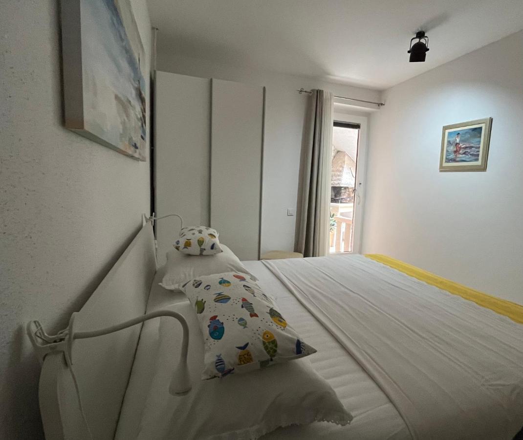 Apartment Get Supetar Extérieur photo